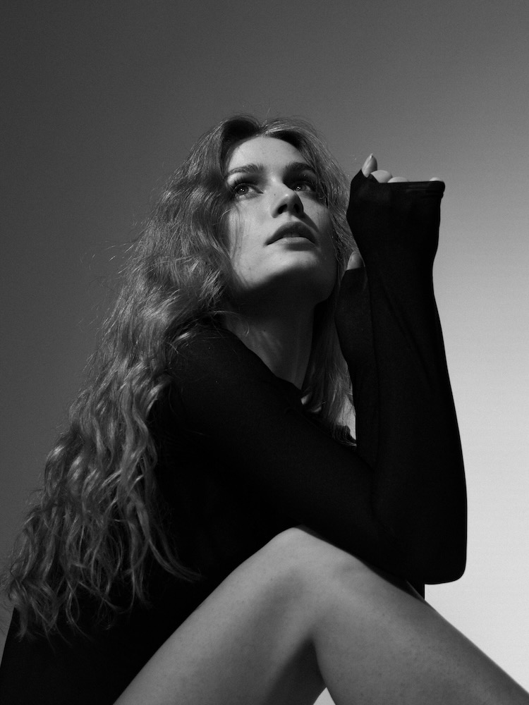 Anna Tix - Photo 17